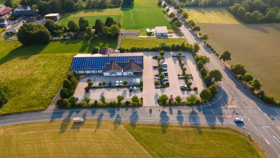Commercial solar array